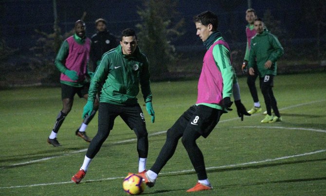 Atiker Konyaspor, Akhisarspor maçı hazırlıklarına başladı