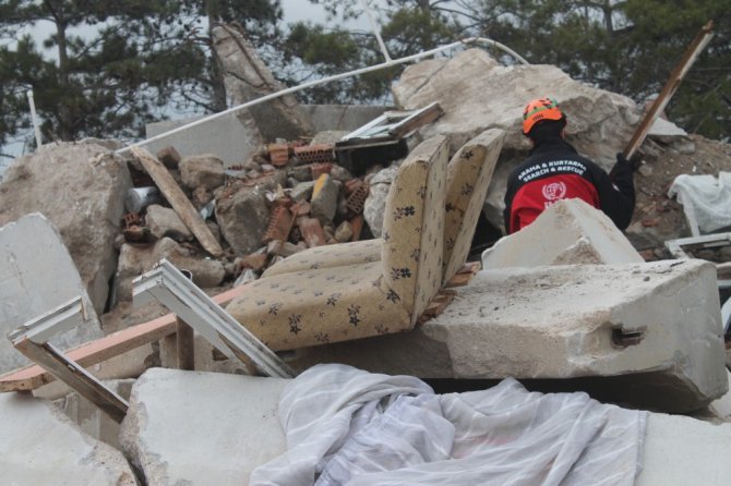 Konya’da helikopter destekli gerçeğini aratmayan deprem tatbikatı