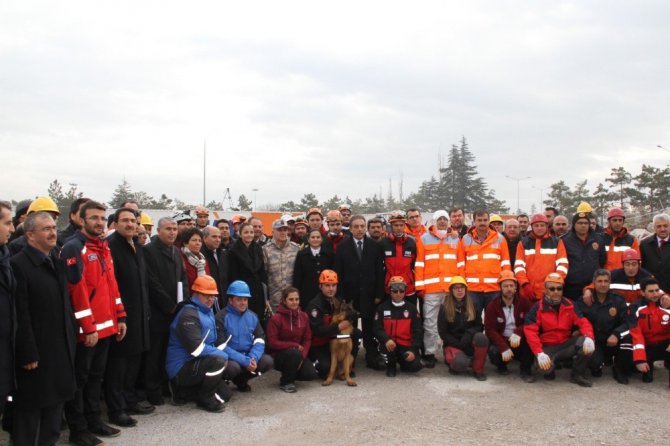 Konya’da helikopter destekli gerçeğini aratmayan deprem tatbikatı