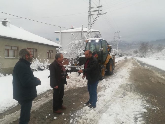 Akşehir Belediyesinden kar temizliği çalışmaları