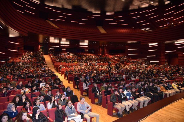 “İnsan Değerleriyle Yaşar” seminerine yoğun ilgi