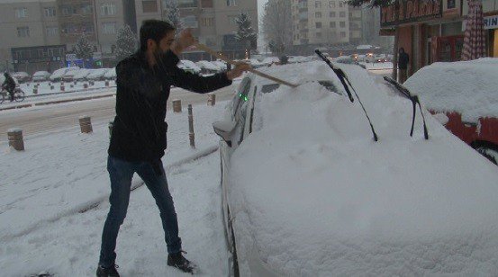 Konya’da kar yağışı etkili olmaya devam ediyor