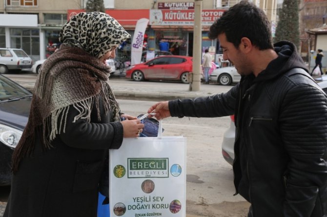 Ereğli Belediyesinden doğa dostu bez çantalar