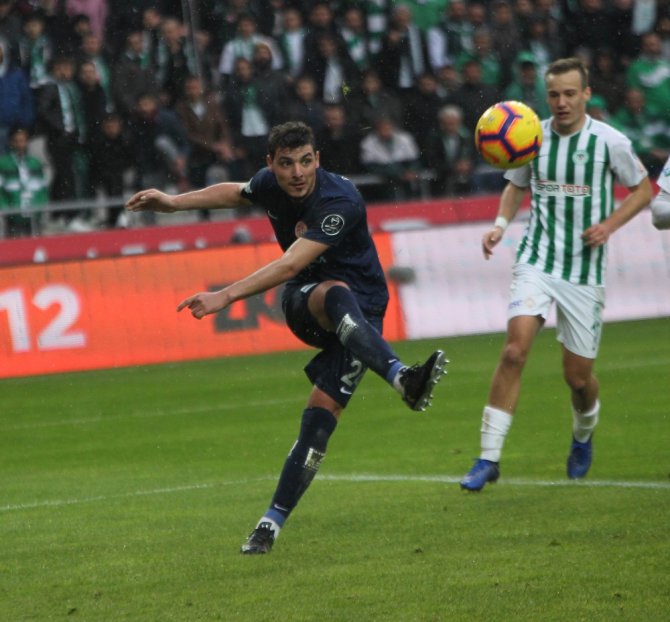 Spor Toto Süper Lig: A. Konyaspor: 1 - Antalyaspor: 0 (İlk yarı)