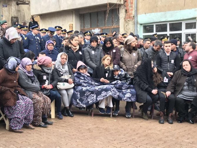 Şehit polis son yolculuğuna uğurlandı