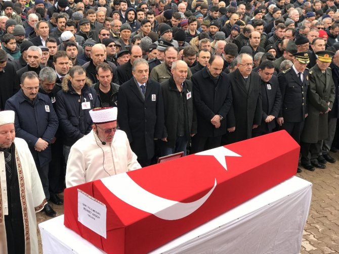 Şehit polis son yolculuğuna uğurlandı