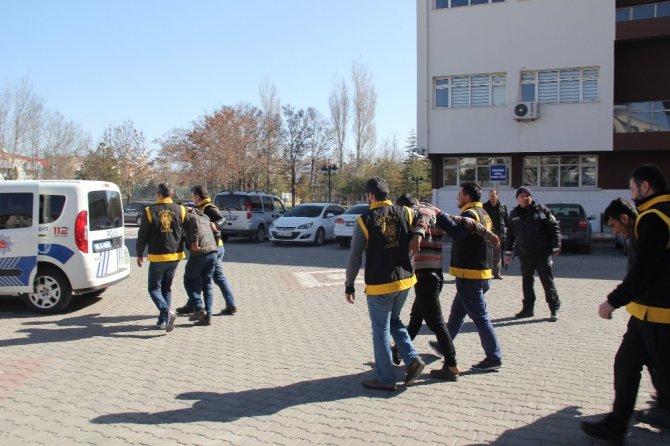 Aksaray’da yabancı uyruklu hırsızlık şüphelileri yakalandı