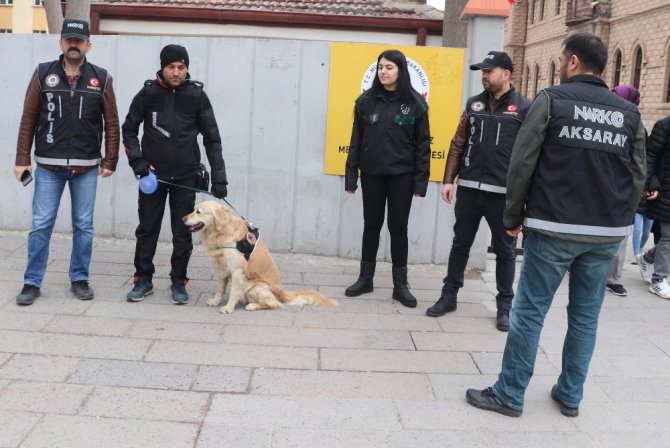 Narkotimler okul çevresinde kuş uçurtmuyor