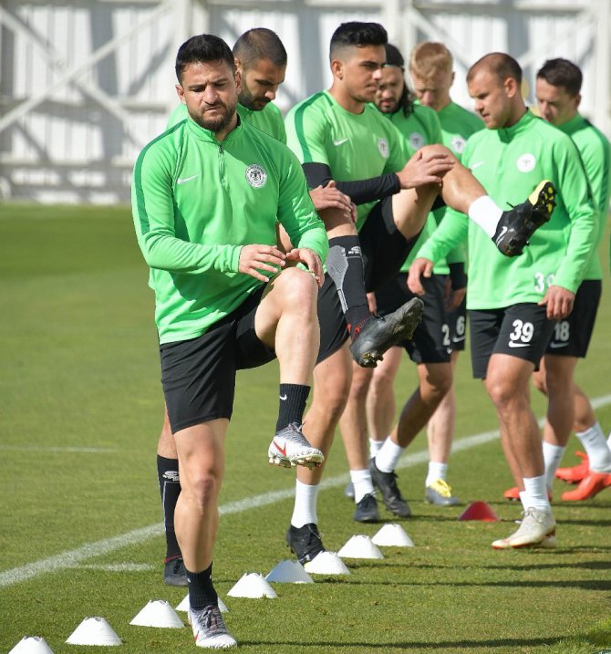 Atiker Konyaspor’da Beşiktaş hazırlıkları sürüyor