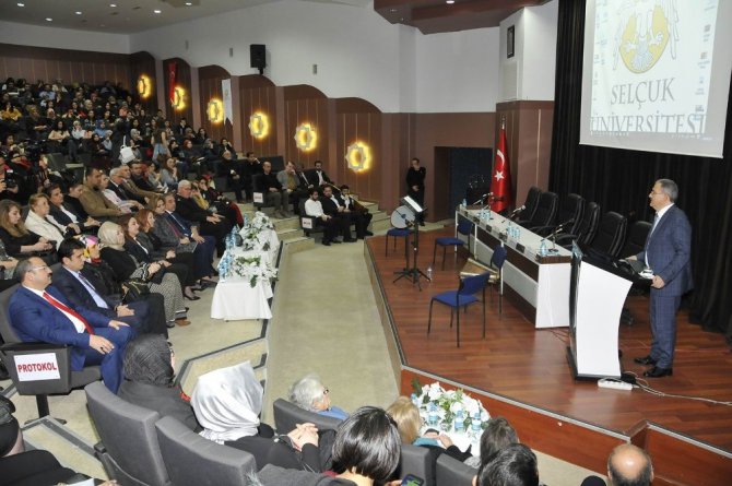 Selçuk’ta “Kadınlarda Sağlıklı Yaşlanma” konferansı düzenledi