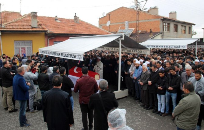 Polonya’da öldürülen Furkan, Konya’da son yolculuğuna uğurlandı