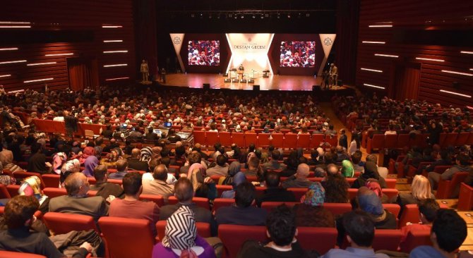 Çanakkale’nin yiğitleri dua ve şiirlerle anıldı