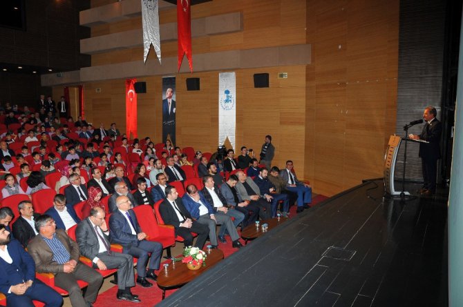 Akşehir’de Koridor Kitaplığının ilki açıldı