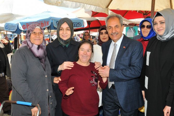 Akşehir’de AK Parti Milletvekillerinden destek turu