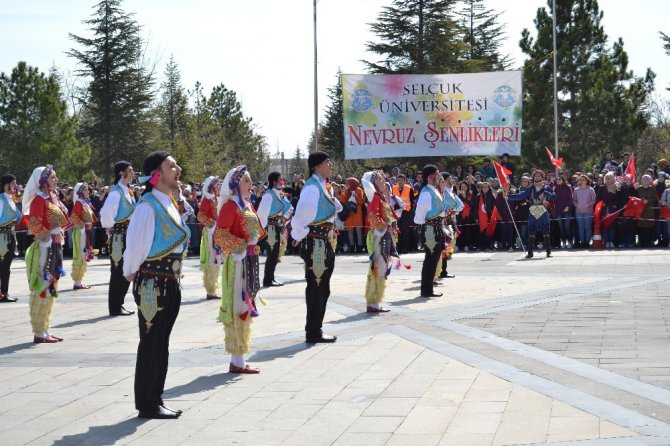 Selçuk’ta Nevruz Bayramı coşkuyla kutlandı