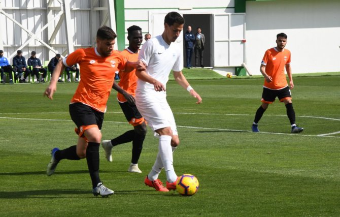 Atiker Konyaspor hazırlık maçında Adanaspor’u 2-1 mağlup etti