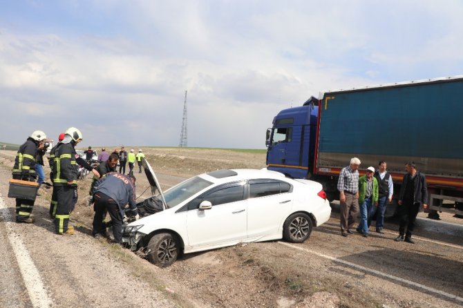 Aksaray’da 2 otomobil çarpıştı: 5 yaralı