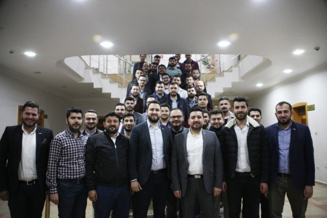 Genç MÜSİAD Konya Şubesinde konferans