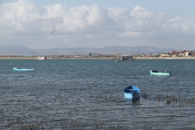 Beyşehir Gölü’nde yatlar turlara başladı