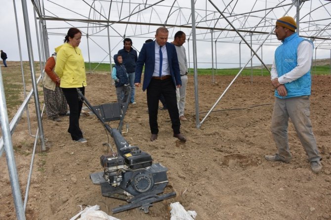 Aksaray’da Tarım ve Orman Müdürlüğü ekipleri seralarda incelemede bulundu