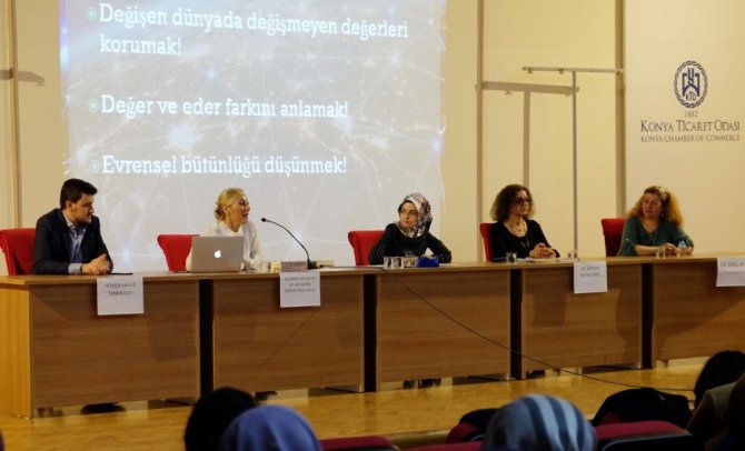 KTO Karatay’da ‘Ebeler Haftası’ ile ilgili panel düzenlendi