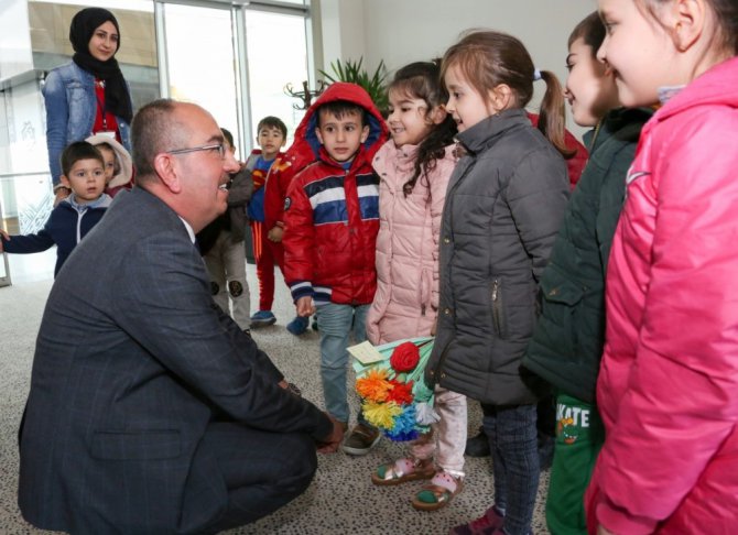 Başkan kavuş minikleri ağırladı