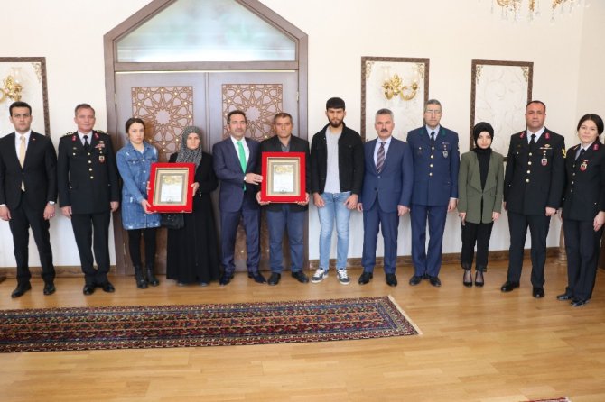 Aksaray’da şehit ailesine Şehadet Belgesi verildi