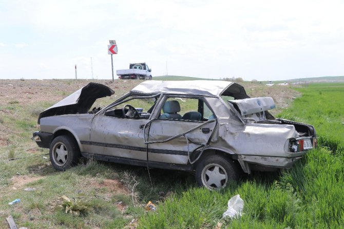 Aksaray’da otomobil şarampole devrildi: 4 ağır yaralı