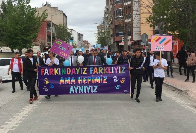 Kulu’da otizm ve engelliler için farkındalık yürüyüşü gerçekleştirildi