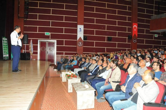 Akşehir’de Hayati İnanç’tan “Can Veren Pervaneler” konferansı