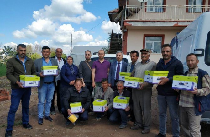 Beyşehir’de seralarda yararlı böcek ve arıyla domates üretimi