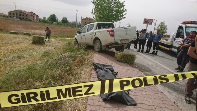 Kamyonet direğe çarptı, 19 yaşındaki genç hayatını kaybetti