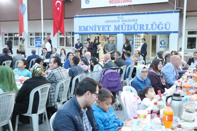 Aksaray emniyetinden iftar programı