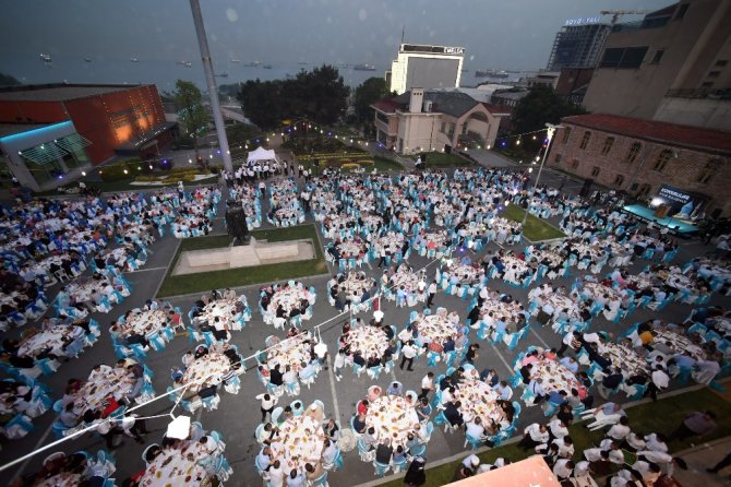 İstanbul’da yaşayan Konyalılar iftarda buluştu