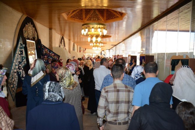 Altın Dokunuşlar yoğun ilgi görüyor