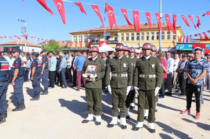 Aksaraylı şehit son yolculuğuna uğurlandı