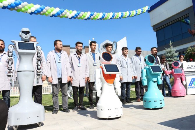 Eğitim verecek robotlar geliyor