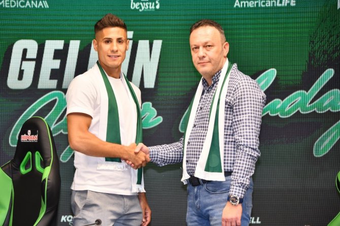 Konyaspor, oyuncu Alper Uludağ ile anlaştı