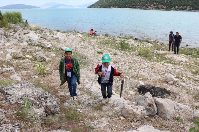 Beyşehir Gölü’nde “Sudak Balığı” yakalama yarışması