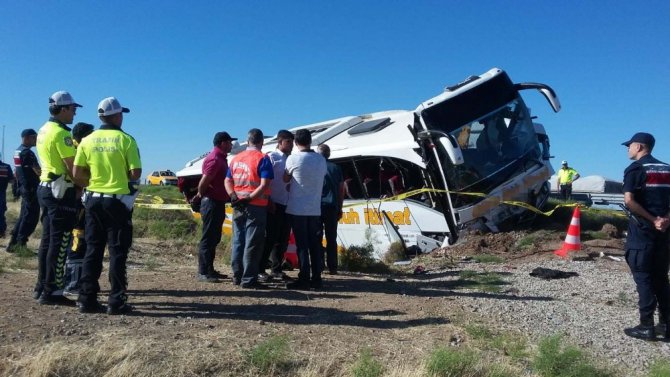 Aksaray’da yolcu otobüsü devrildi: 15 yaralı