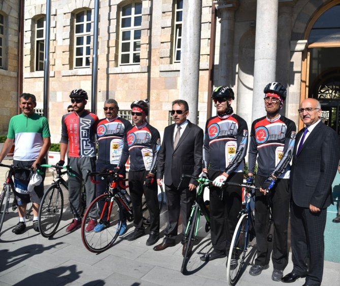 15 Temmuz şehitleri için Konya’dan İstanbul’a kadar pedal çevirecekler