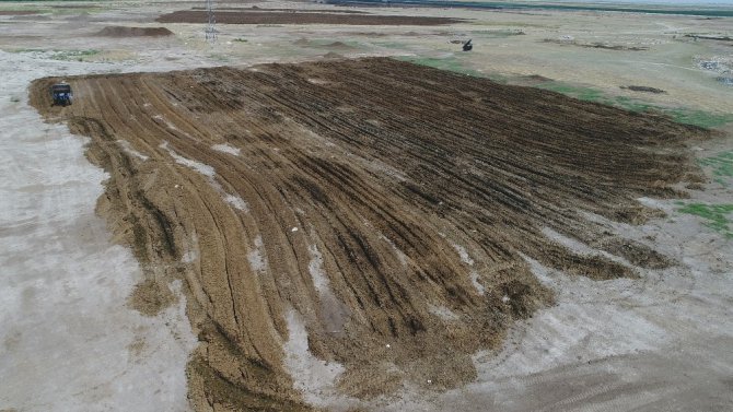 Çiftliklerden toplanan gübreler ekonomiye kazandırılıyor