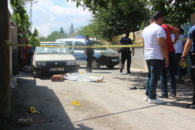 Motosiklet gürültüsü kavgası cinayetle bitti: 1 ölü, 4 yaralı