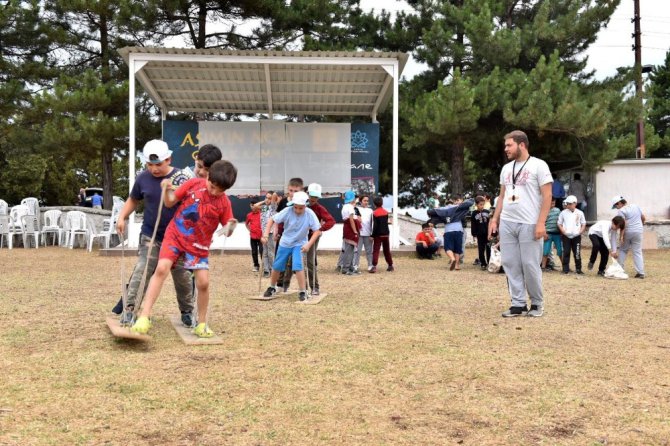 Başkan Altay, Atabey Gençlik ve Eğitim Kampında öğrencilerle buluştu