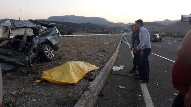 Karı koca kazada hayatını kaybetti, yakınlarını polis teselli etti