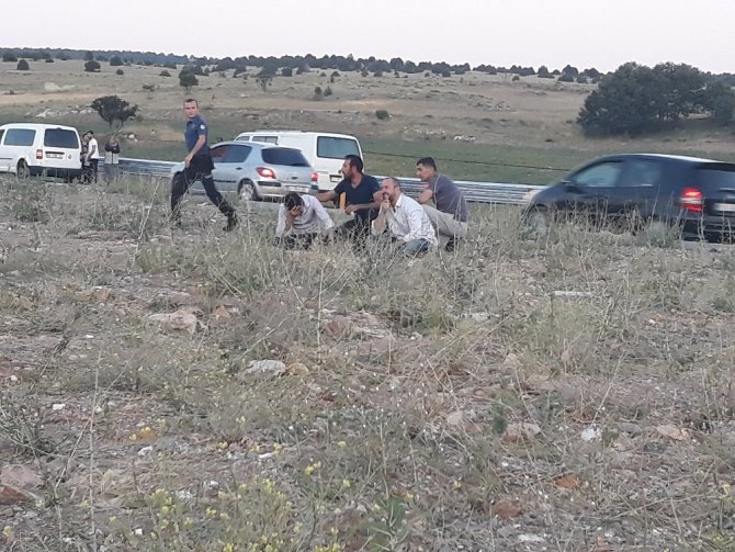 Karı koca kazada hayatını kaybetti, yakınlarını polis teselli etti