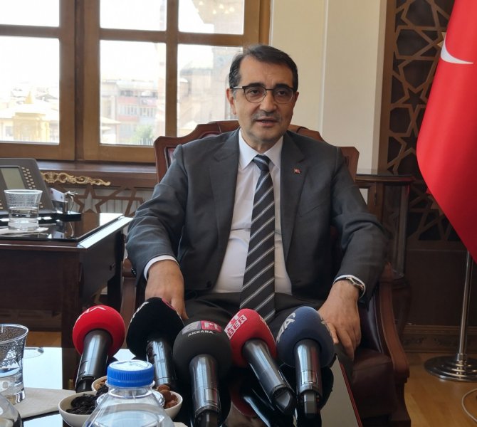 Bakan Dönmez: “Dünyanın en büyük doğal gaz depolama alanını inşa ediyoruz”