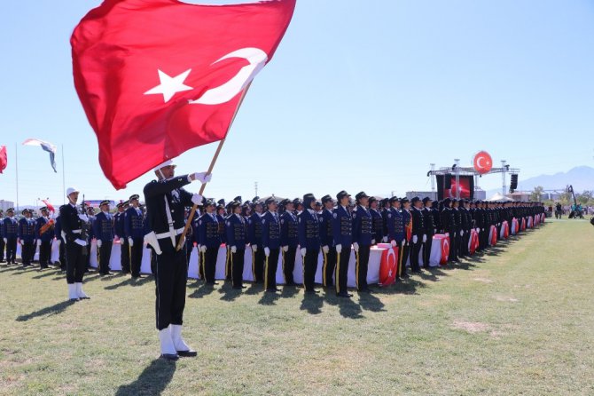 Aksaray POMEM’de 631 yeni polis mezun oldu