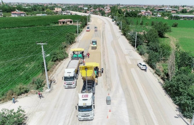 Başkan Kavuş: “Asfalt sorunu meram için en kısa zamanda tarih olacak”