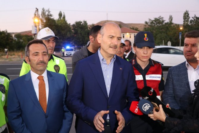 İçişleri Bakanı Soylu: “Ekiplerimiz uyandırma servisi gibi çalışıyor”